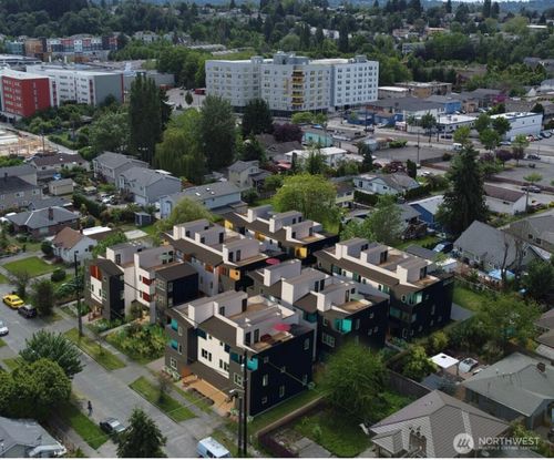 6711 42nd Ave S, Seattle, WA, 98118-3211 | Card Image