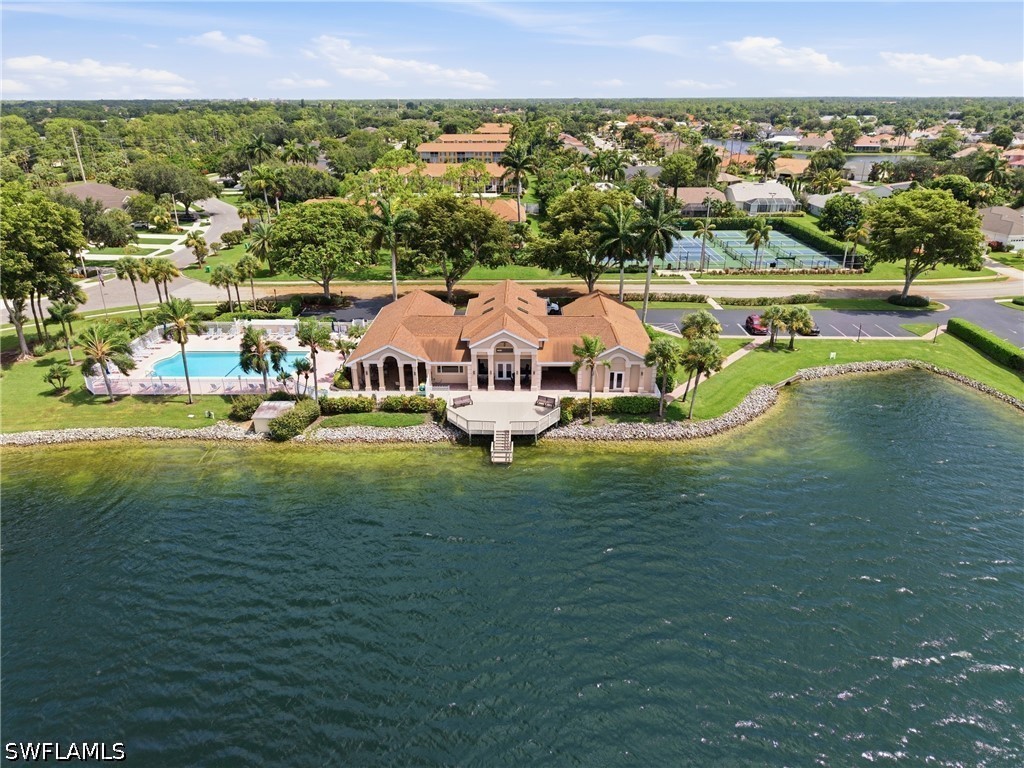 Residential in Naples 4