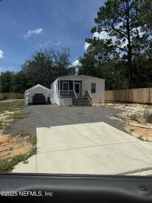 209 Dawn Ave, INTERLACHEN, FL, 32148-5169 | Card Image