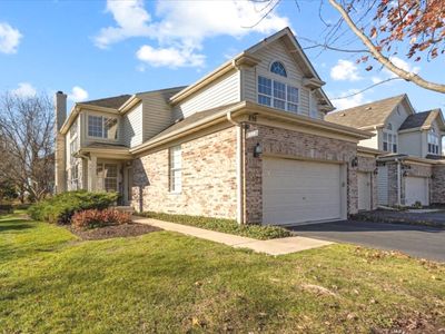 898 Havenshire Road, Townhouse with 2 bedrooms, 3 bathrooms and 2 parking in Naperville IL | Image 1