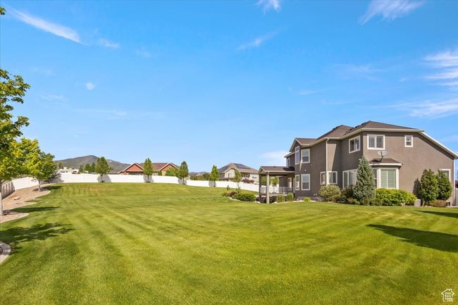 View of yard featuring a residential view | Image 46