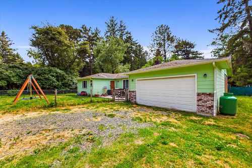 1194 Azalea Ave, McKinleyville, CA, 95519-7925 | Card Image