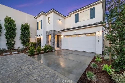 16223 Orizaba Ave, Paramount, CA, 90723-5406 | Card Image