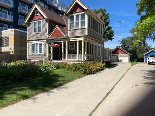 511 E Center St, Rochester, MN, 55904-4652 | Card Image