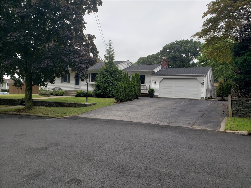 Newwood Dr, Cranston, RI 02920