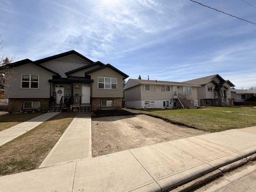 b-3809 46 St, Red Deer, AB, T4N1L7 | Card Image