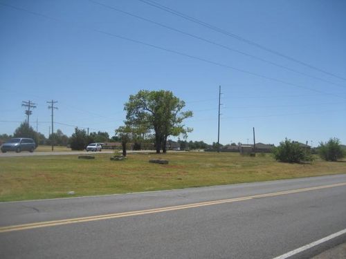 2524 S Eastern Ave, Moore, OK, 73160-6223 | Card Image