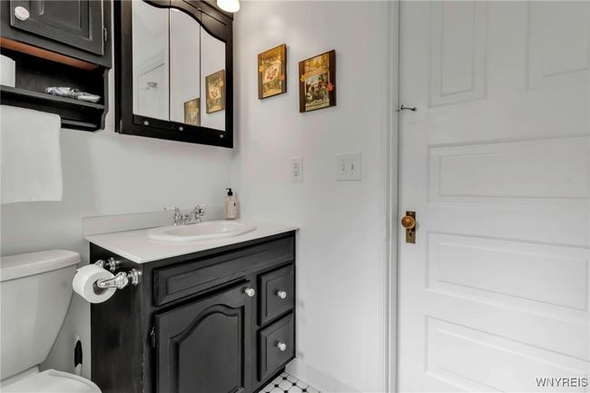 1st fl bath | Image 22
