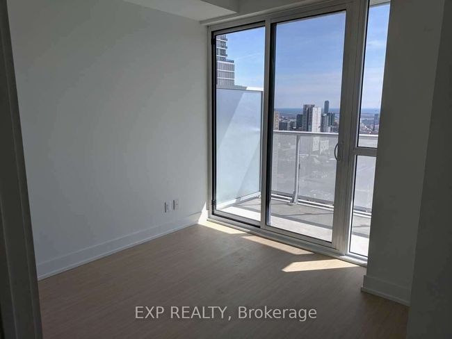4311 - 7 Grenville St, Condo with 3 bedrooms, 2 bathrooms and null parking in Toronto ON | Image 8