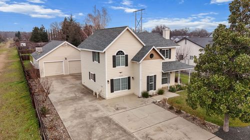 20528 Robinson Glen Dr, Cottonwood, CA, 96022-9572 | Card Image