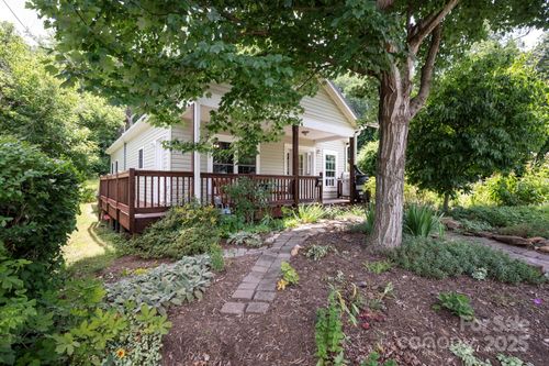 32 Water Street, Asheville, NC, 28801 | Card Image