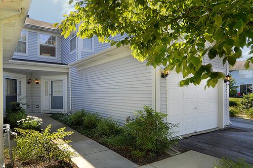 420 Mill St, Batavia, IL, 60510-9252 | Card Image