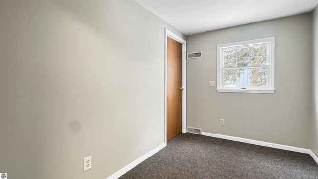 118 Stimson St, Home with 0 bedrooms, 0 bathrooms and 6 parking in Cadillac MI | Image 17