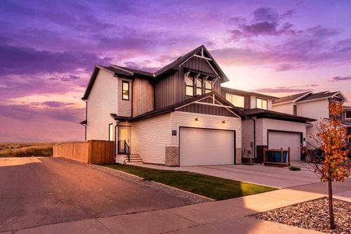 894 Miners Blvd W, Lethbridge, AB, T1J5L9 | Card Image