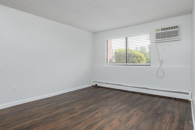 APT-1H - 25 Log St, Condo with 2 bedrooms, 1 bathrooms and null parking in Manchester NH | Image 5
