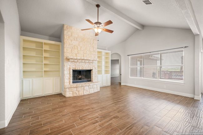 7006 Robin Hood Way, House other with 3 bedrooms, 3 bathrooms and null parking in Schertz TX | Image 5