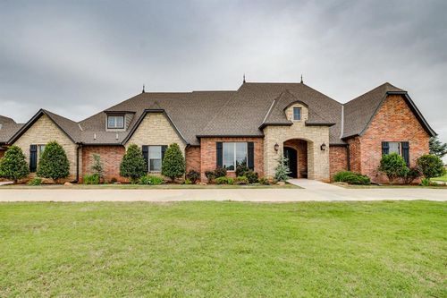 10901 Secretariat Dr, Mustang, OK, 73064-6472 | Card Image