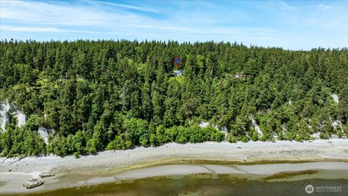 1975 N Bluff Rd, Coupeville, WA, 98239-4408 | Card Image