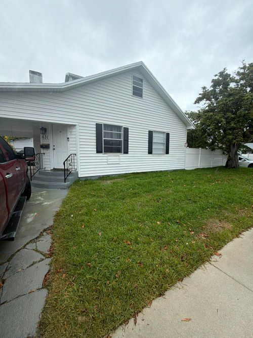 631 46th St, West Palm Beach, FL, 33407-2935 | Card Image