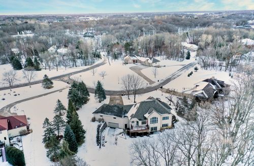 8186 Ideal Ct, Forest Lake, MN, 55025-8378 | Card Image