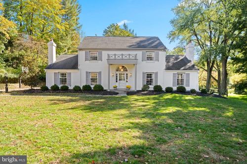 801 Lawrence Ln, NEWTOWN SQUARE, PA, 19073-2610 | Card Image