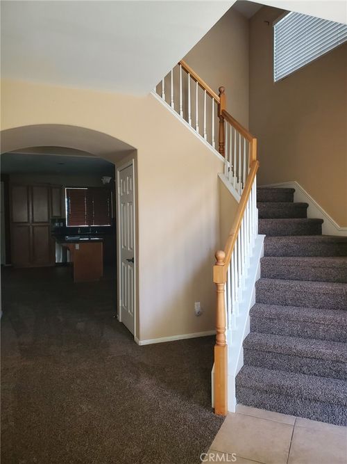 490 Colt St, San Jacinto, CA, 92582-3868 | Card Image