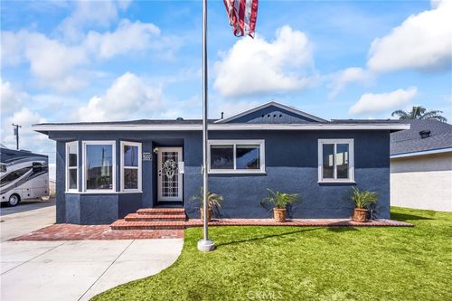 8333 Portulaca Way, Buena Park, CA, 90620-2042 | Card Image
