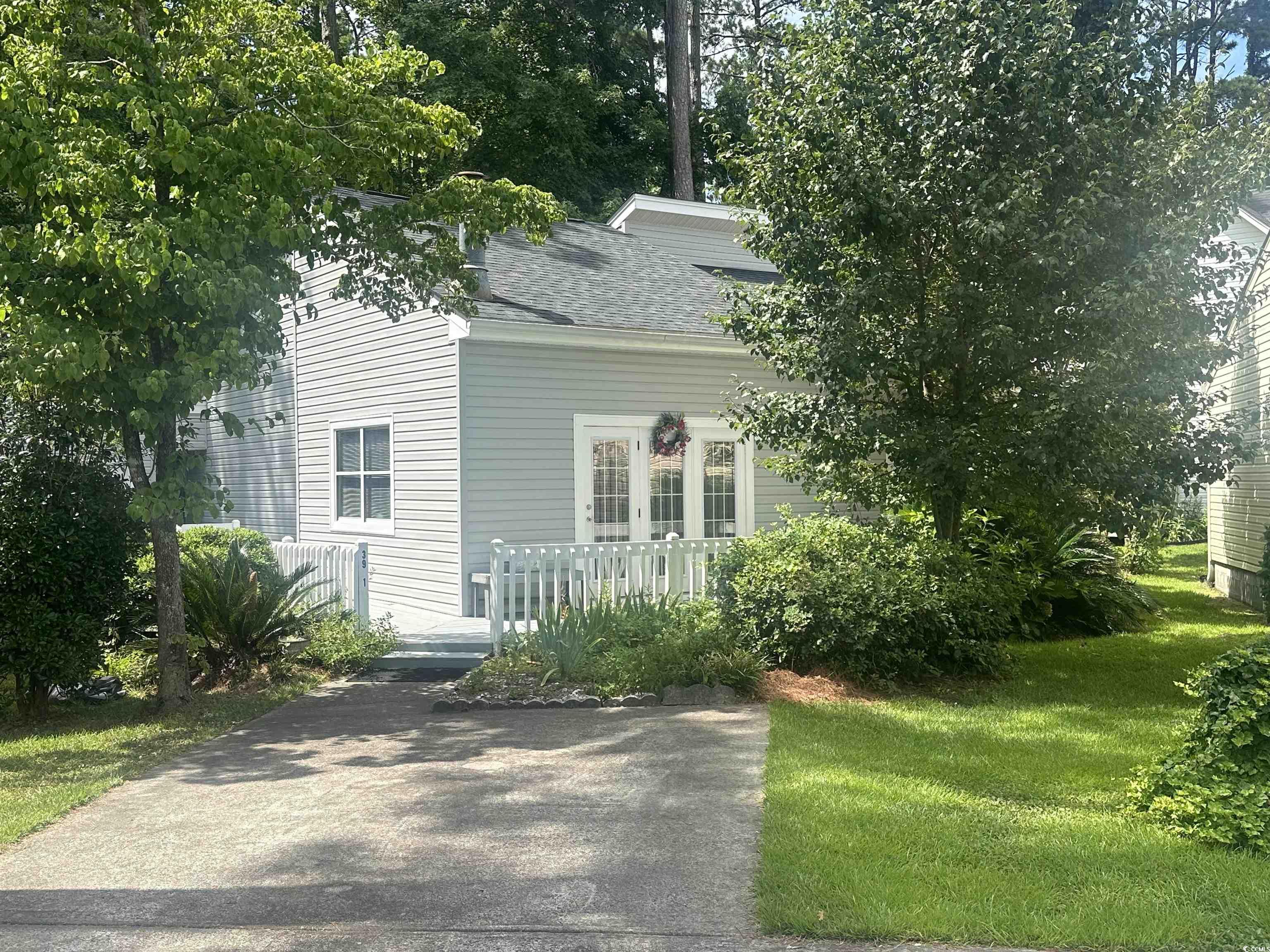 Chris Cir, Little River, SC 29566
