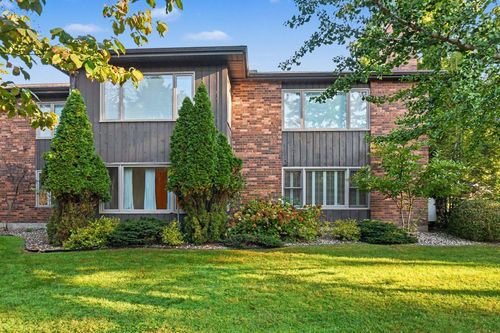 732 Riverside Court, South Bend, IN, 46616 | Card Image