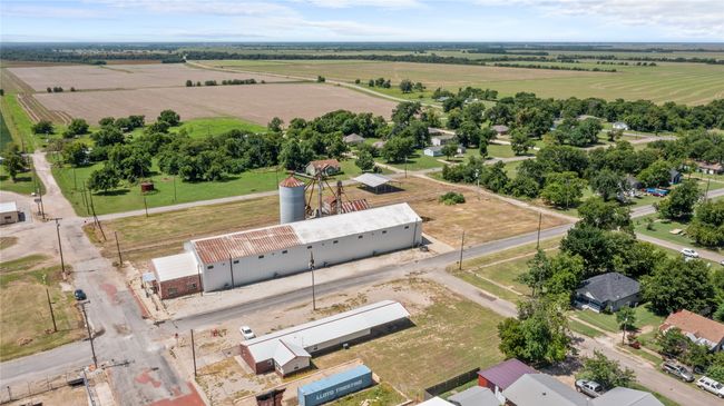 Aerial view of sparsely populated area | Image 30
