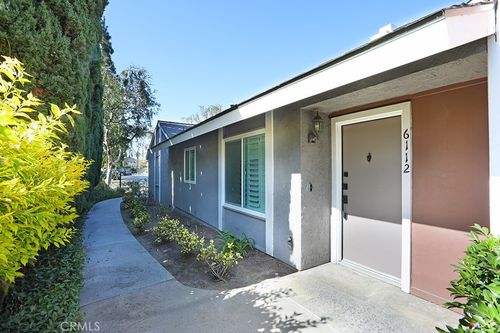 49-6112 Hefley St, Westminster, CA, 92683-2972 | Card Image