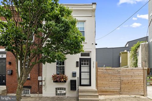 2547 Collins St, PHILADELPHIA, PA, 19125-1724 | Card Image