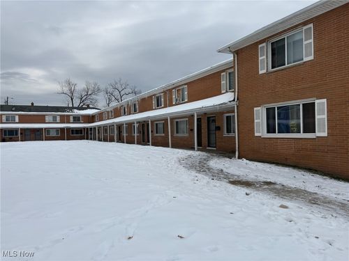 apt-2-4871 Banbury Ct, Warrensville Heights, OH, 44128-5351 | Card Image