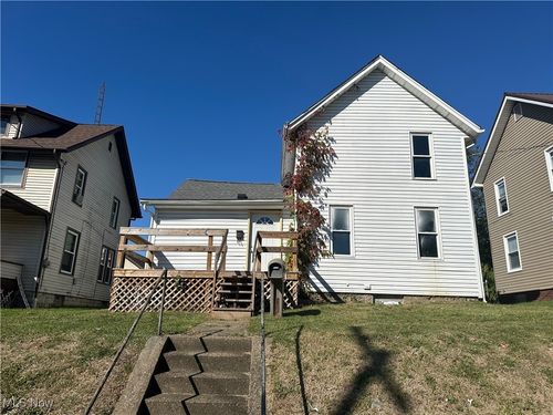 1915 Maple Ave Ne, Canton, OH, 44714-2137 | Card Image