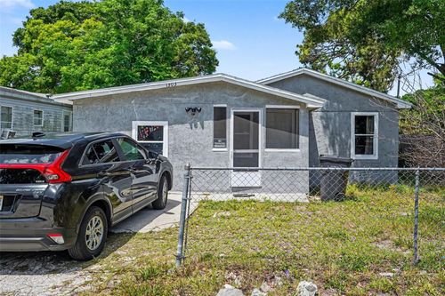 1303 37th St Nw, WINTER HAVEN, FL, 33881-1935 | Card Image