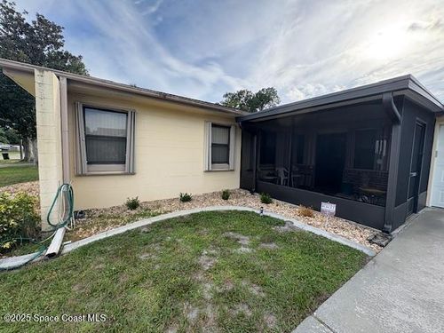 995 Botany Ln, Rockledge, FL, 32955-3913 | Card Image
