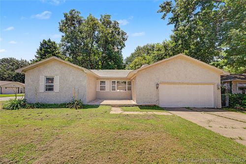 503 Toledo Pl, Broken Arrow, OK, 74012-6428 | Card Image