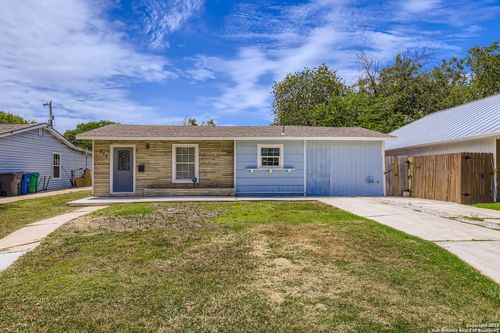 210 Venice, San Antonio, TX, 78201-2554 | Card Image