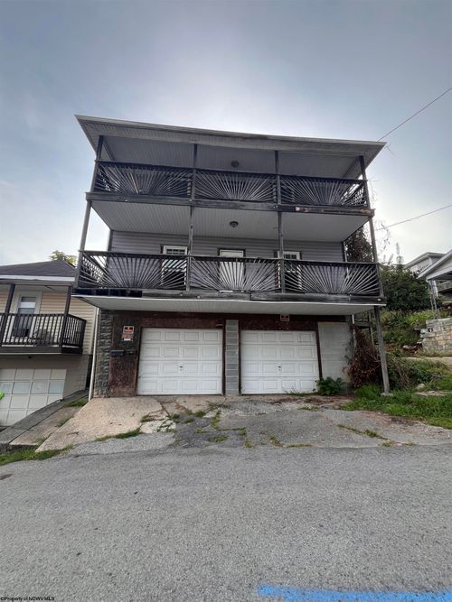 1010 Fay St, Fairmont, WV, 26554-1624 | Card Image