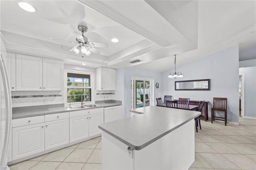 618 Se 15th Ter, Cape Coral, FL, 33990-2138 | Card Image