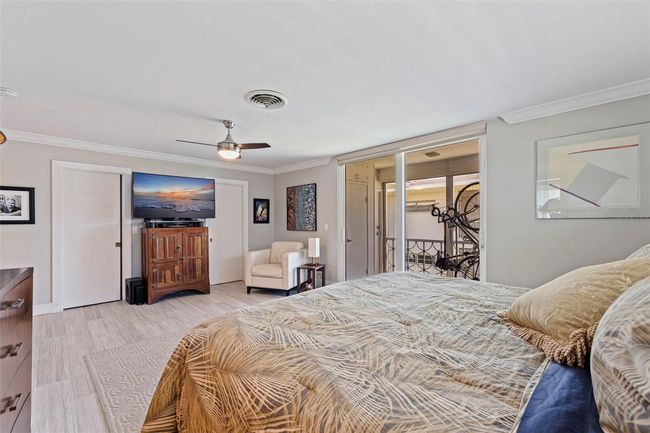 UNIT-6 - 1060 N Shore Dr Ne, Condo with 2 bedrooms, 2 bathrooms and null parking in ST PETERSBURG FL | Image 38