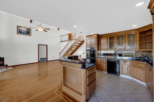 184 Shore St, House other with 2 bedrooms, 3 bathrooms and null parking in Tow TX | Image 8
