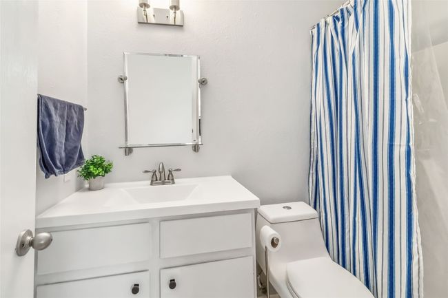 11204 Applewood Dr, House other with 4 bedrooms, 2 bathrooms and 4 parking in Austin TX | Image 11