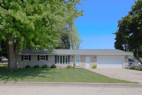 910 Park Street, WRIGHTSTOWN, WI, 54180 | Card Image