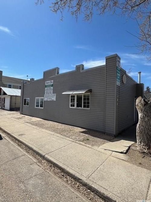 304 1st St W, Delisle, SK, S0L0P0 | Card Image