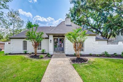 18019 Hollywell Drive, House other with 4 bedrooms, 2 bathrooms and null parking in Houston TX | Image 1