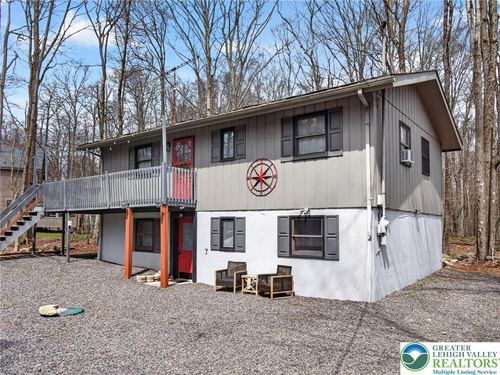 53 Maple St, Covington Township, PA, 18424-9482 | Card Image