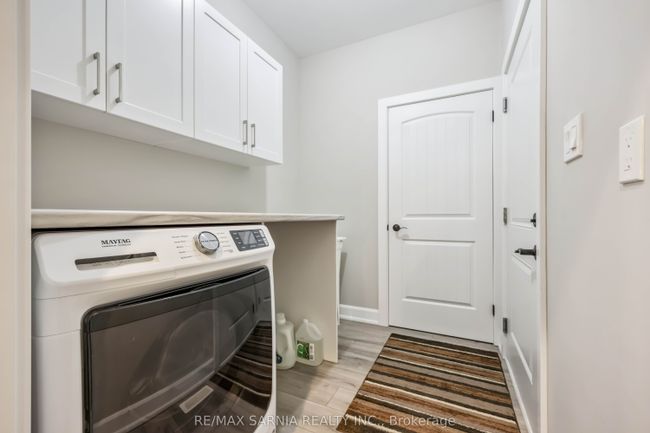 9934 Nipigon St, House other with 2 bedrooms, 2 bathrooms and 2 parking in Port Franks ON | Image 26