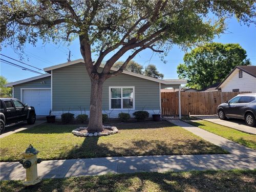 4902 Marion Cir, Corpus Christi, TX, 78411-4011 | Card Image