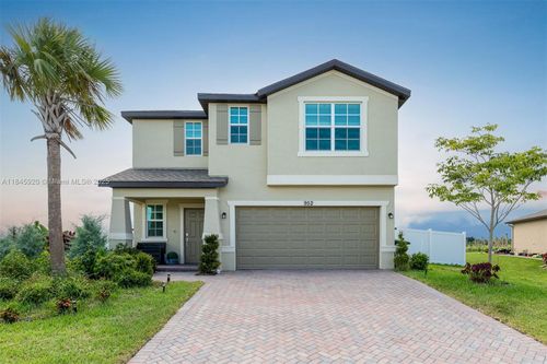 952 Bent Creek Dr, Fort Pierce, FL, 34947-1330 | Card Image